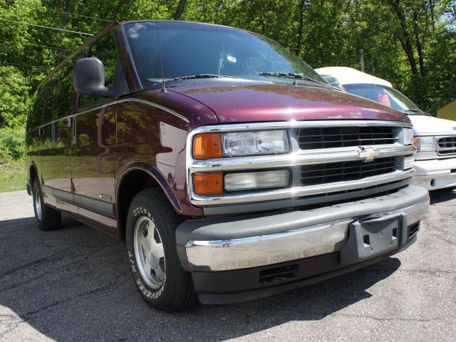 Chevrolet Express 2002 photo 4