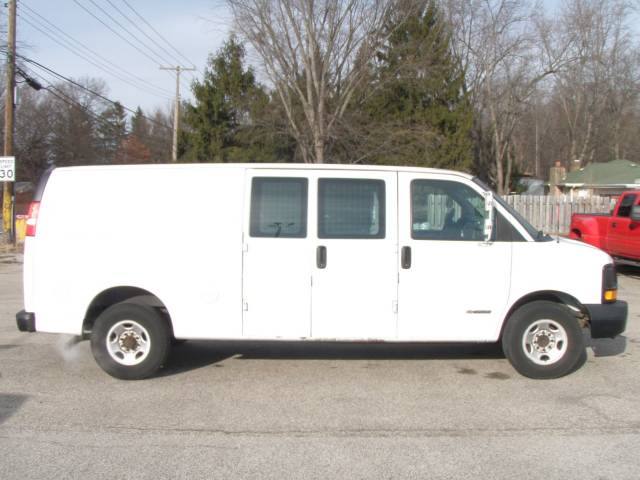 Chevrolet Express 2003 photo 3