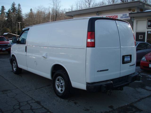 Chevrolet Express 2003 photo 2