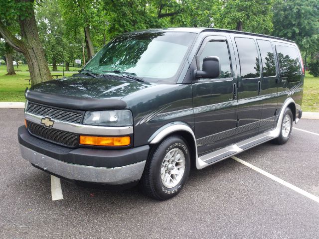 Chevrolet Express 2003 photo 3