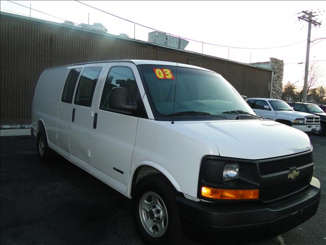 Chevrolet Express 2003 photo 1