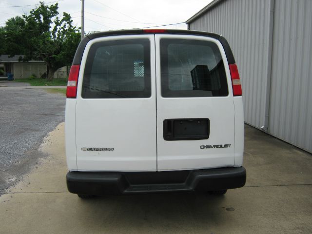 Chevrolet Express 2003 photo 3