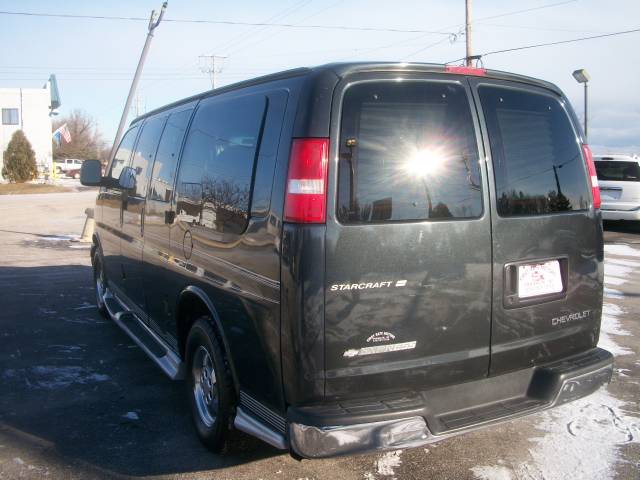 Chevrolet Express 2003 photo 2