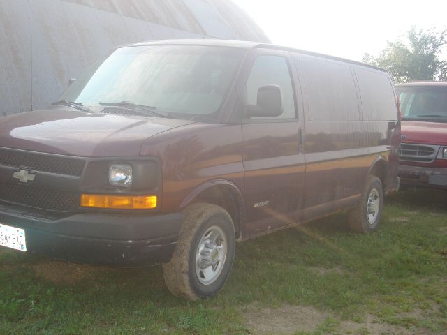 Chevrolet Express 2003 photo 4