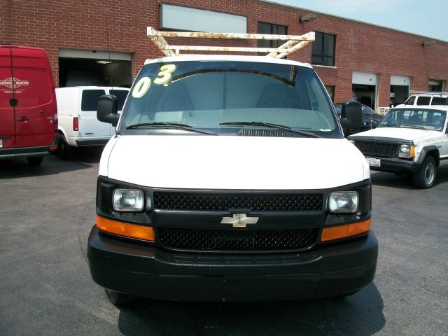 Chevrolet Express 2003 photo 1