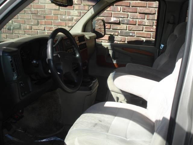 Chevrolet Express 2003 photo 1