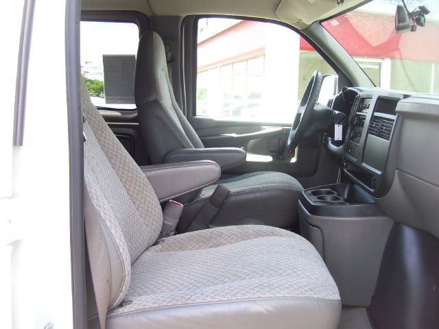 Chevrolet Express 2004 photo 10