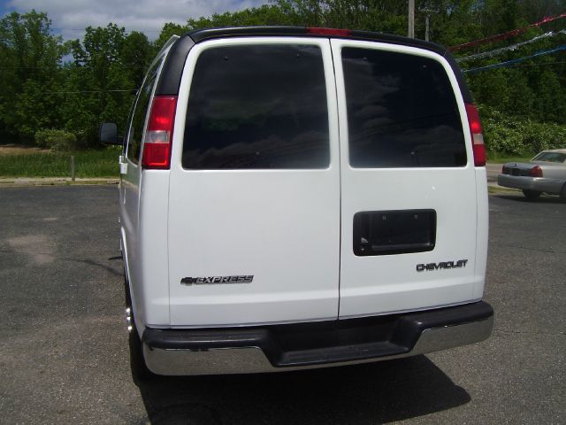 Chevrolet Express 2004 photo 6