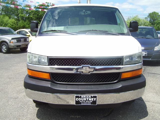 Chevrolet Express 2004 photo 9