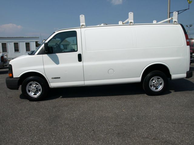 Chevrolet Express 2004 photo 2