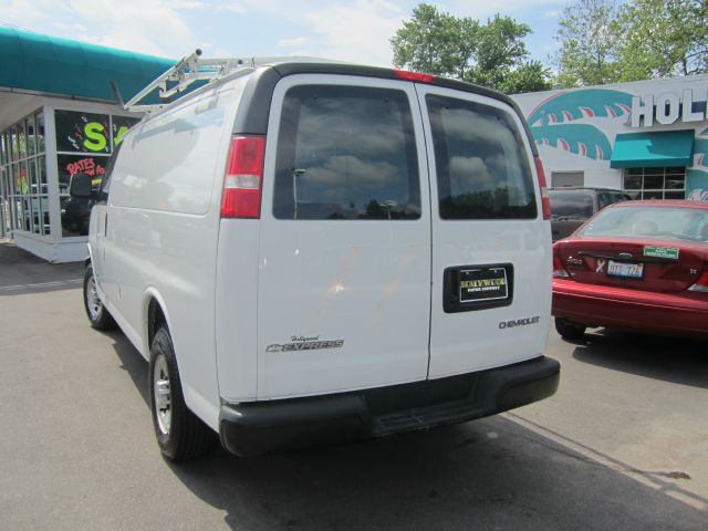 Chevrolet Express 2004 photo 10