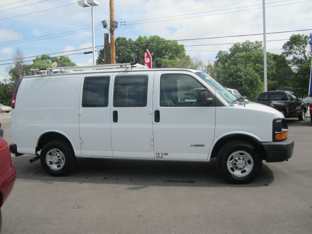 Chevrolet Express 2004 photo 13