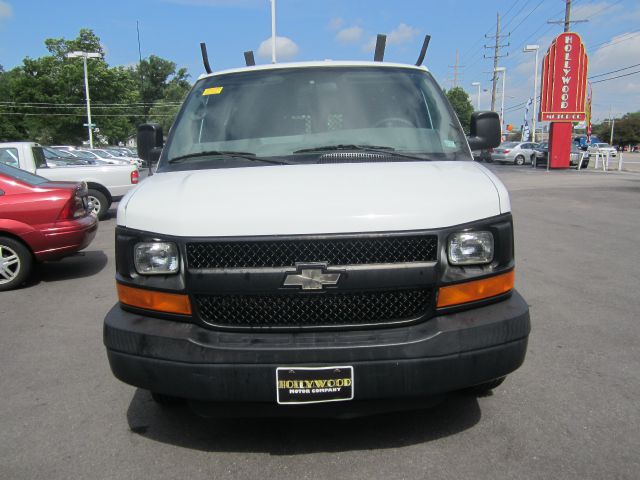 Chevrolet Express 2004 photo 18