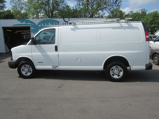 Chevrolet Express 2004 photo 19