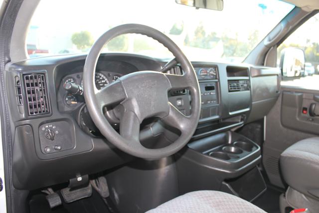 Chevrolet Express 2004 photo 1