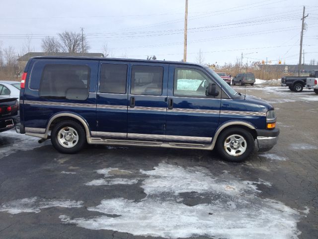 Chevrolet Express 2004 photo 3