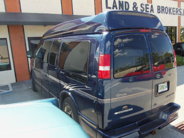 Chevrolet Express 2004 photo 1