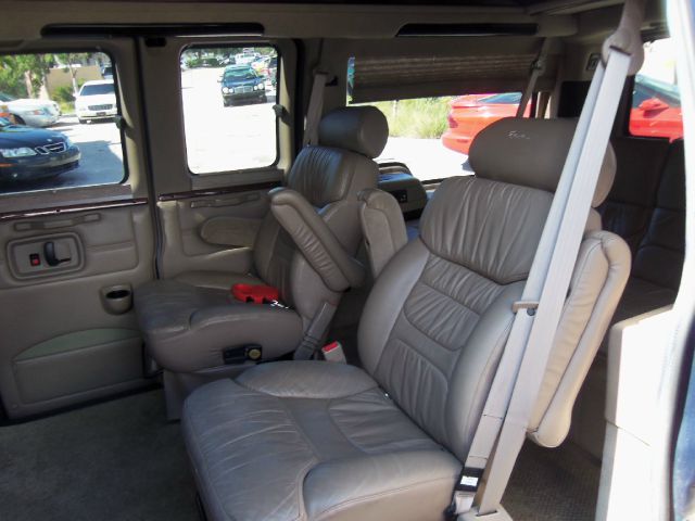 Chevrolet Express 2004 photo 4