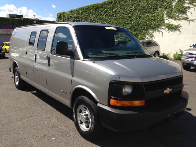 Chevrolet Express 2004 photo 3