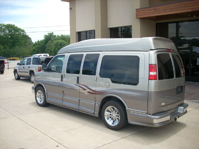 Chevrolet Express 2004 photo 1