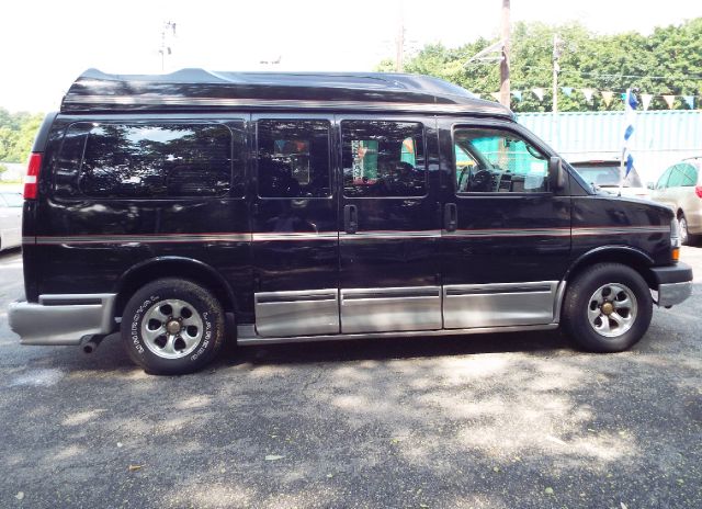 Chevrolet Express 2004 photo 3