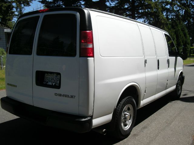 Chevrolet Express 2004 photo 3