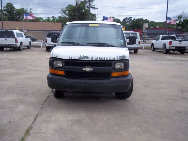 Chevrolet Express Coupe 4D Passenger Van