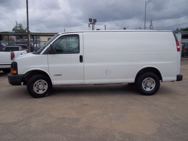 Chevrolet Express 2004 photo 9