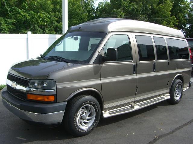 Chevrolet Express Base Passenger Van