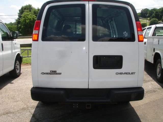 Chevrolet Express 2004 photo 1