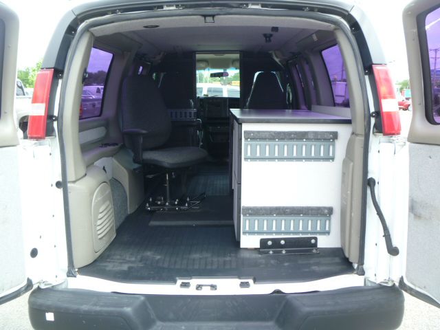 Chevrolet Express 750i 4dr Sdn Passenger Van