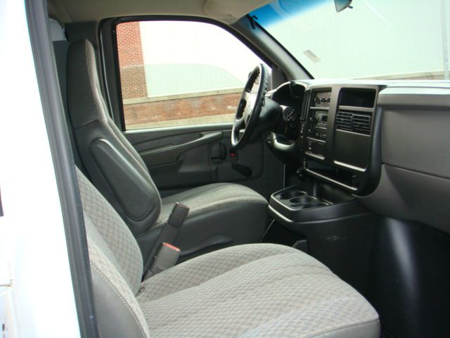 Chevrolet Express 2005 photo 2