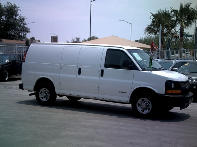 Chevrolet Express 2005 photo 2