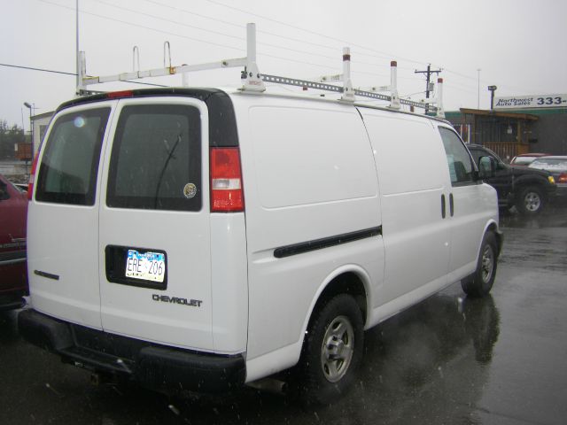 Chevrolet Express CE 1.8 Passenger Van