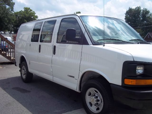 Chevrolet Express 2005 photo 2