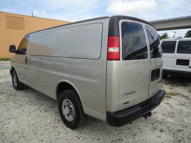 Chevrolet Express 2005 photo 2