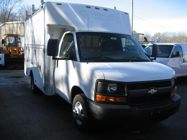 Chevrolet Express Club Cab 155 WB HD 4WD Passenger Van