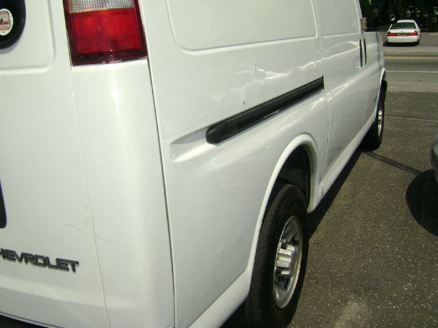 Chevrolet Express 2005 photo 16