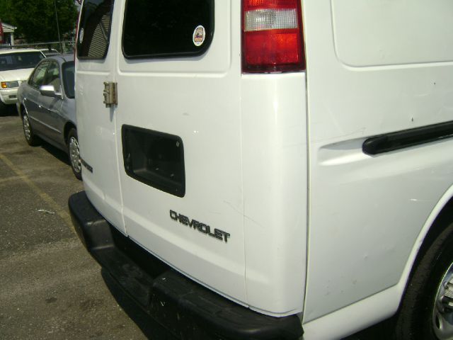 Chevrolet Express 2005 photo 17