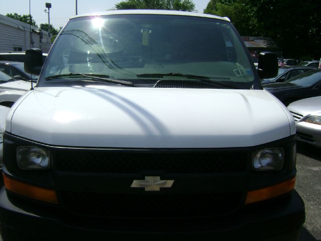 Chevrolet Express 2005 photo 18