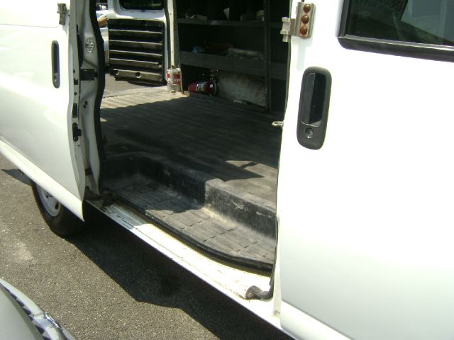 Chevrolet Express 2005 photo 20