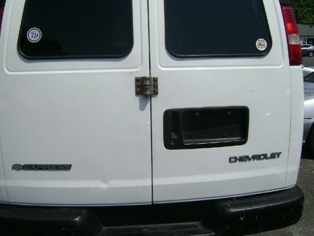 Chevrolet Express 2005 photo 23