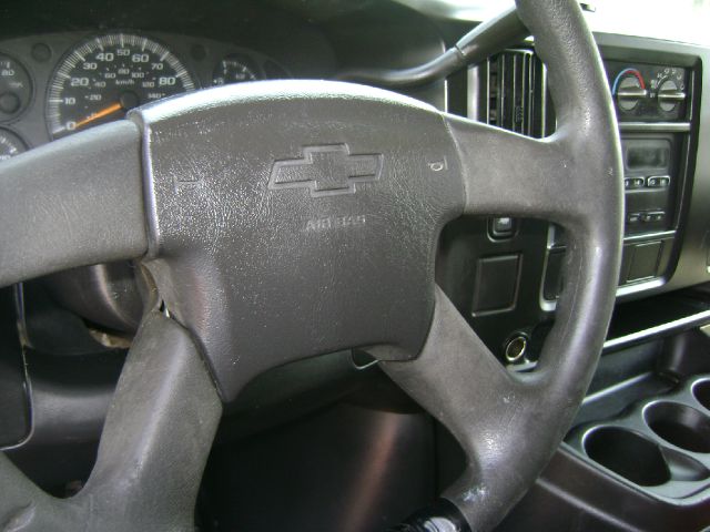 Chevrolet Express 2005 photo 25