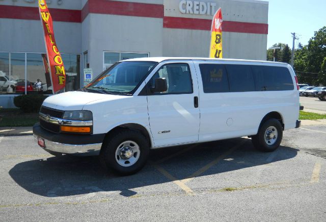 Chevrolet Express 2005 photo 2