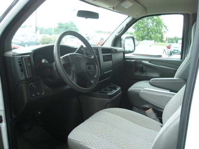 Chevrolet Express 2005 photo 2