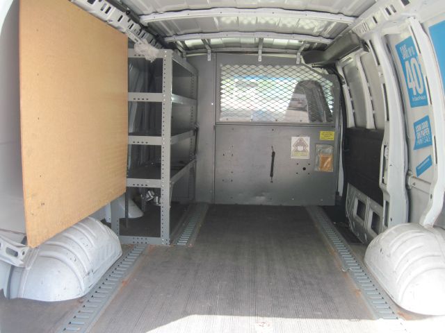 Chevrolet Express 2005 photo 2