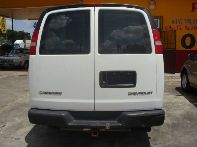 Chevrolet Express 2005 photo 2