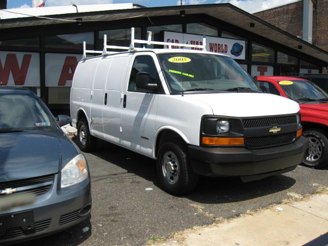 Chevrolet Express 2005 photo 2