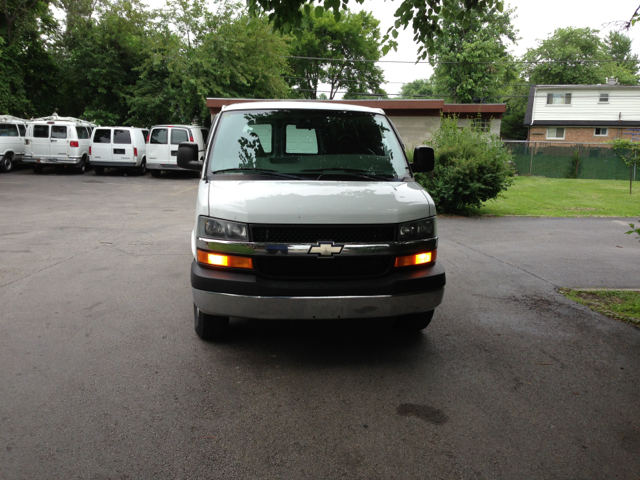 Chevrolet Express 2005 photo 2