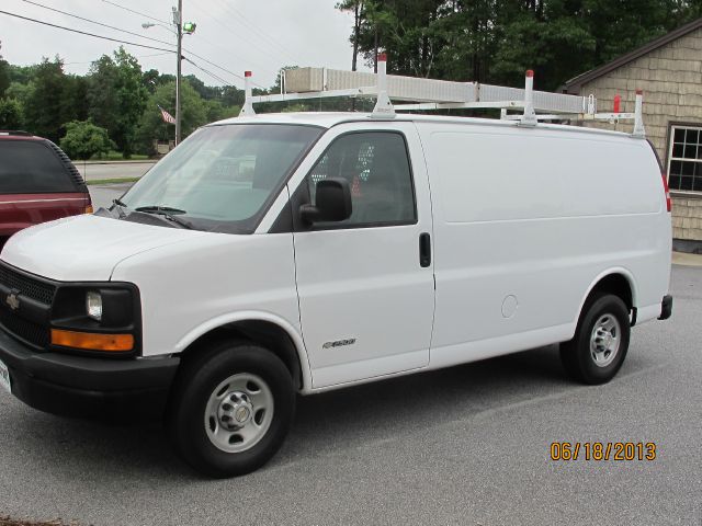 Chevrolet Express 2005 photo 2